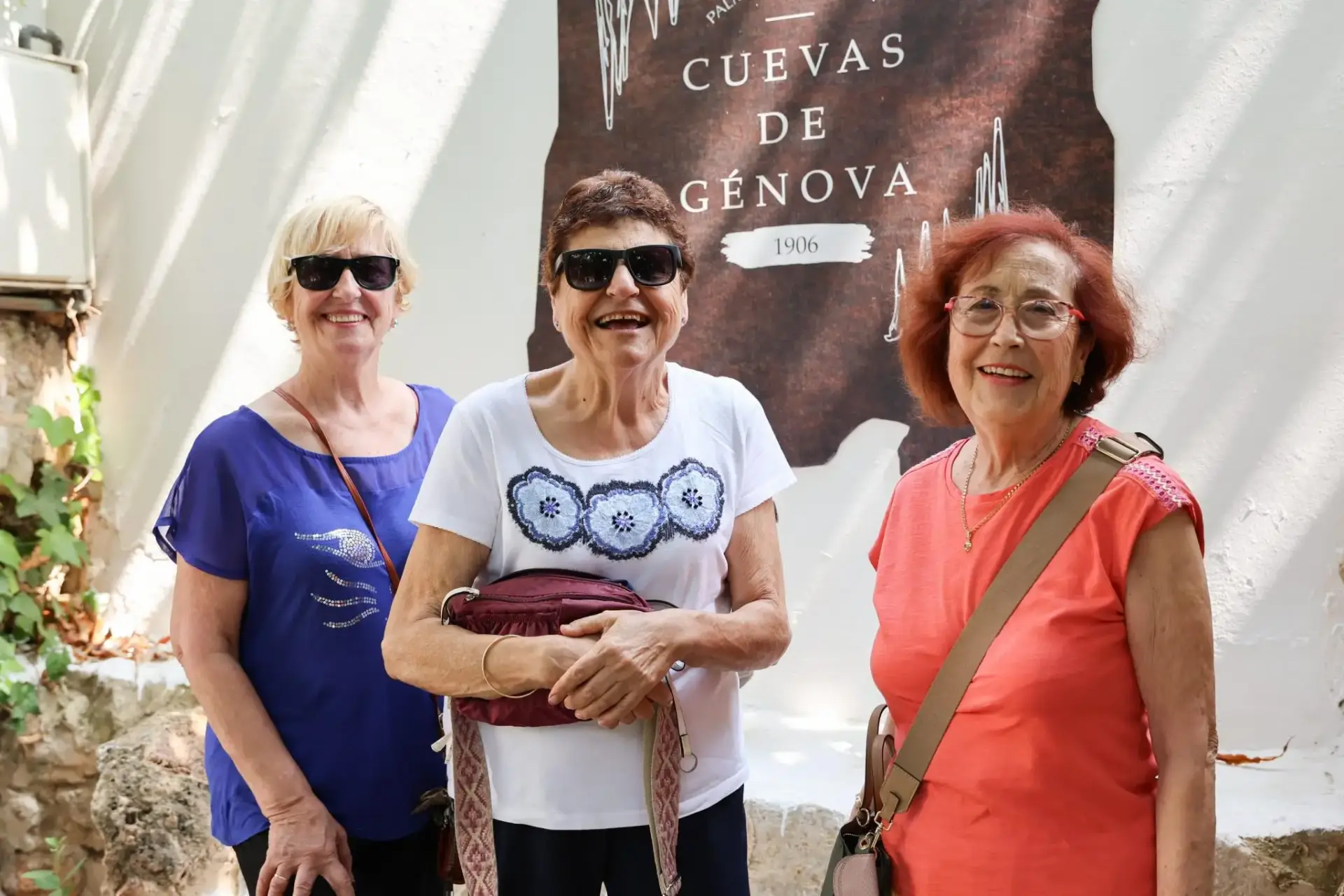 tmp visitan las cuevas de Génova tomas montes palmer 06.jpg