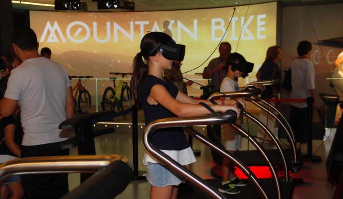 Palma Especiales visita suscriptores instalaciones Rafa Nadal Experie