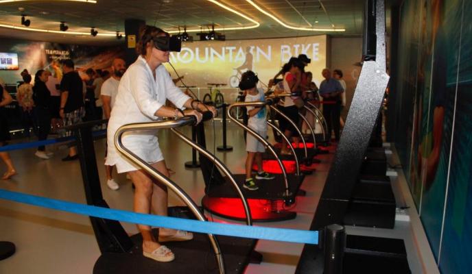 Palma Especiales visita suscriptores instalaciones Rafa Nadal Experie