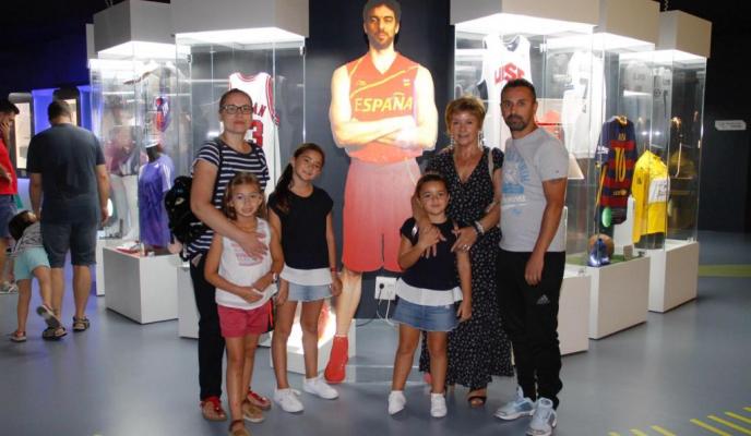 Palma Especiales visita suscriptores instalaciones Rafa Nadal Experie