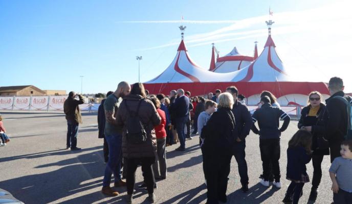 20191214121436_IMG_5072CIRCO ALEGRÍA SUSCRIPTOR UH LAURA BECERRA.jpg