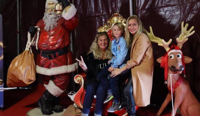 20191214122934_IMG_5114CIRCO ALEGRÍA SUSCRIPTOR UH LAURA BECERRA.jpg