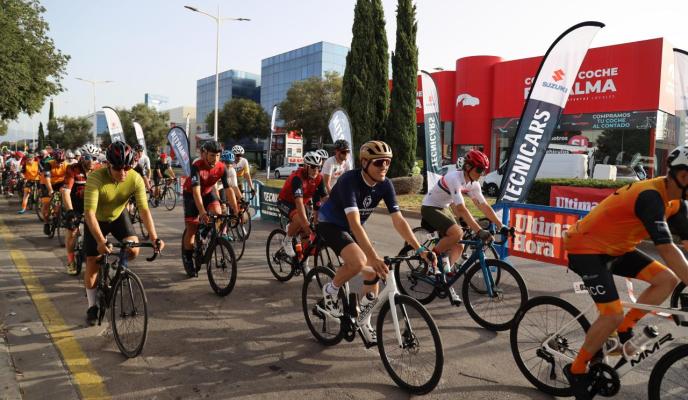 CARRERA BICIS SUZUKI TECNICARS VIA ASIMA LAURA BECERRA19.jpg