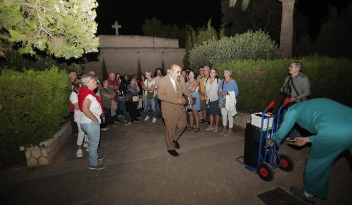 JMR club suscriptor visita cementerio foto morey _12.jpg