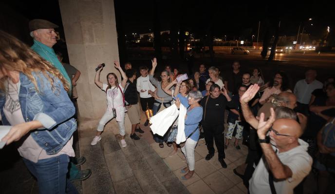 JMR club suscriptor visita cementerio foto morey _16.jpg