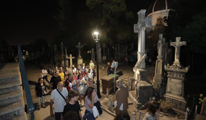 JMR club suscriptor visita cementerio foto morey _02.jpg