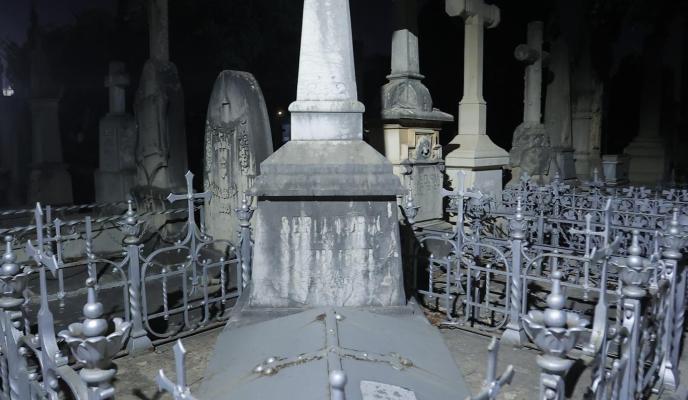 JMR club suscriptor visita cementerio foto morey _03.jpg