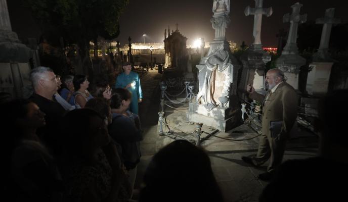 JMR club suscriptor visita cementerio foto morey _07.jpg