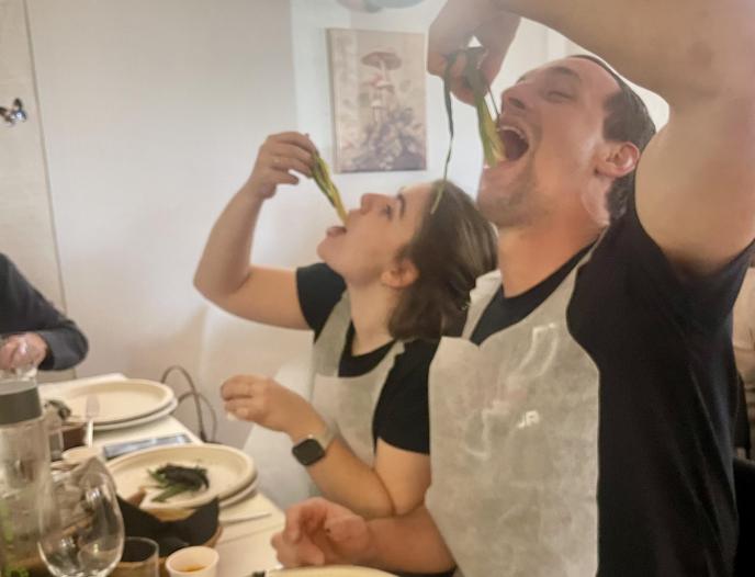 Calçotada en Ca’n Puceta, un festín para chuparse los dedos