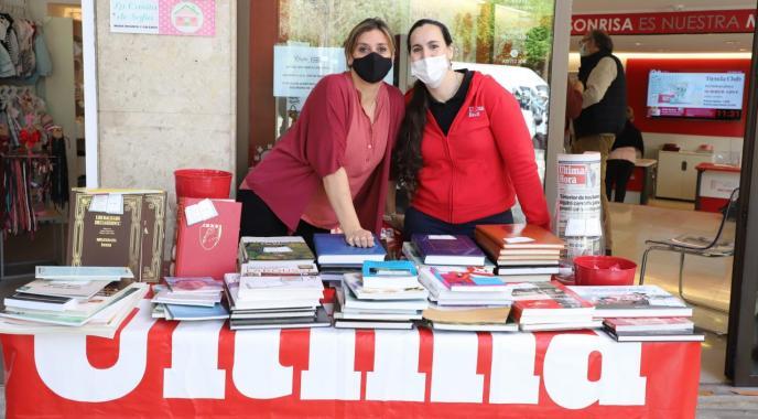 El ‘Club’ celebra Sant Jordi con una firma y venta de libros